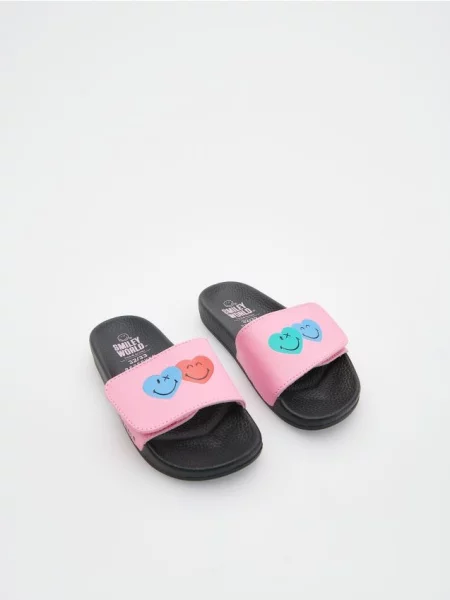 Босоножки Reserved с ремешками черные