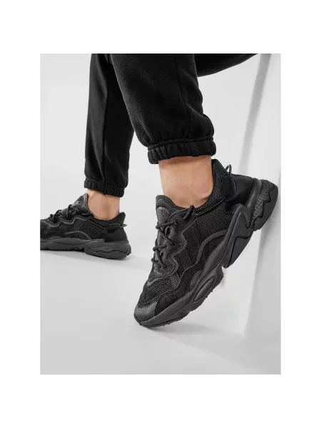 Laisvalaikio batai adidas Ozweego juoda
