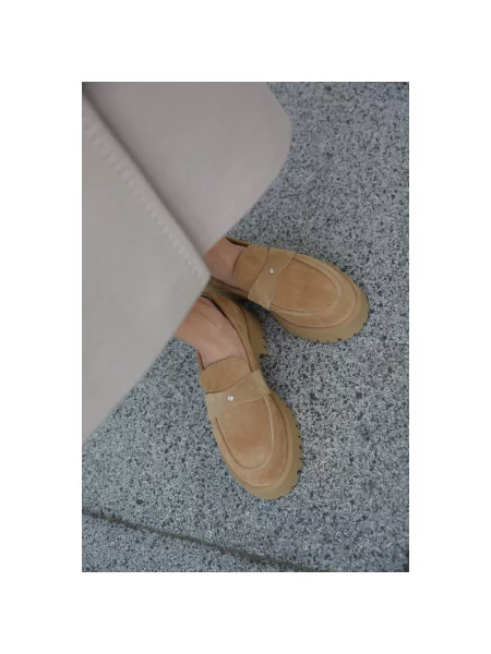 Лофери на тракторній підошві велюрові Estro коричневі