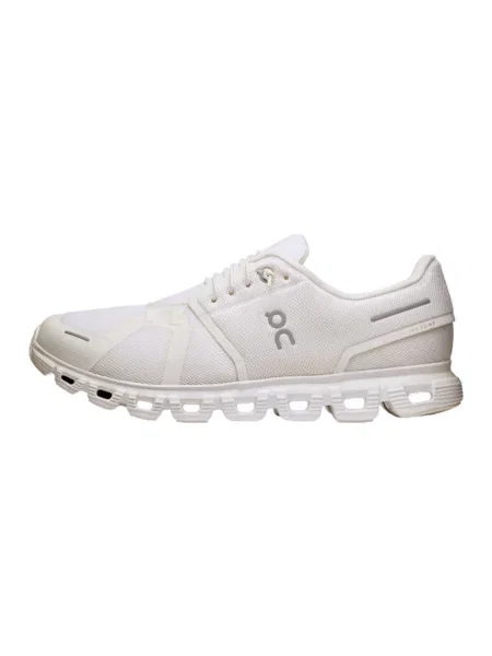On Sneakersy Cloud 6 bílá