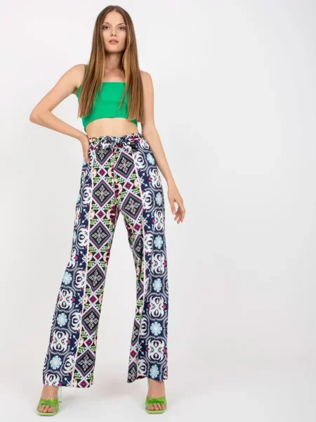 Pantaloni Fashionhunters negru