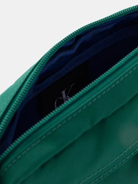 Calvin Klein Válltáska Bold Camera Bag zöld