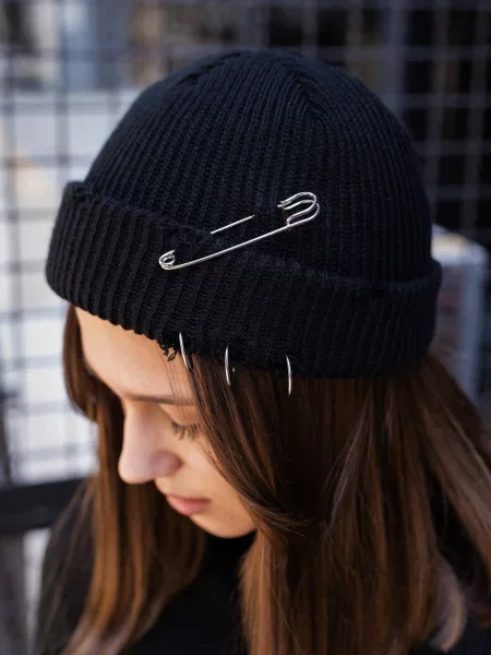 Without Шапка чорний