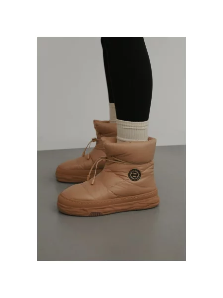 Стеганые сапоги Estro бежевые