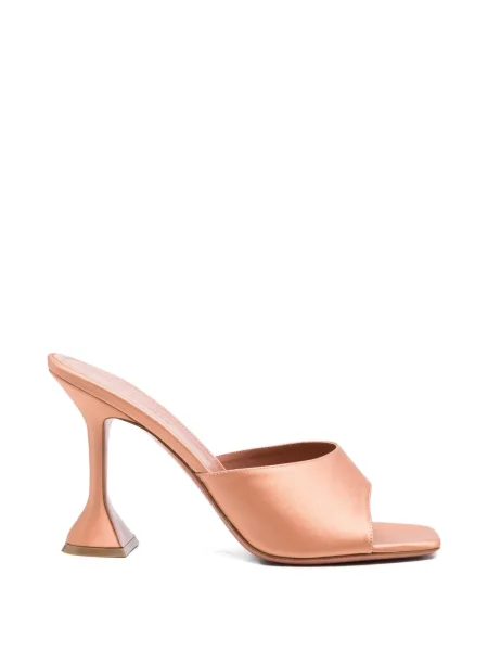 Bačkory Amina Muaddi s hranatými špičkami