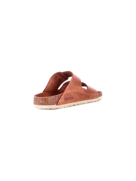 Pantofi Birkenstock din piele cu cataramă maro