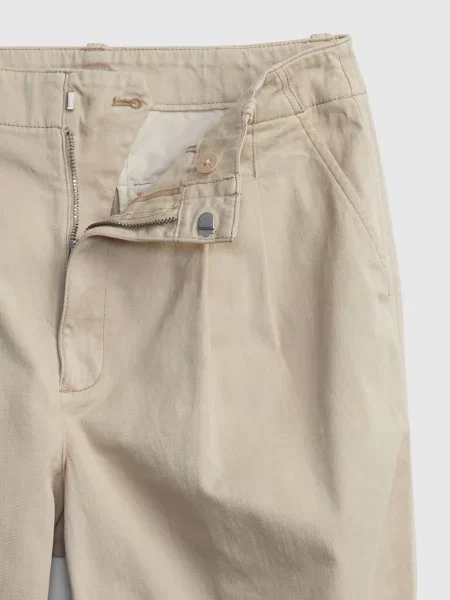 Chino панталони Gap