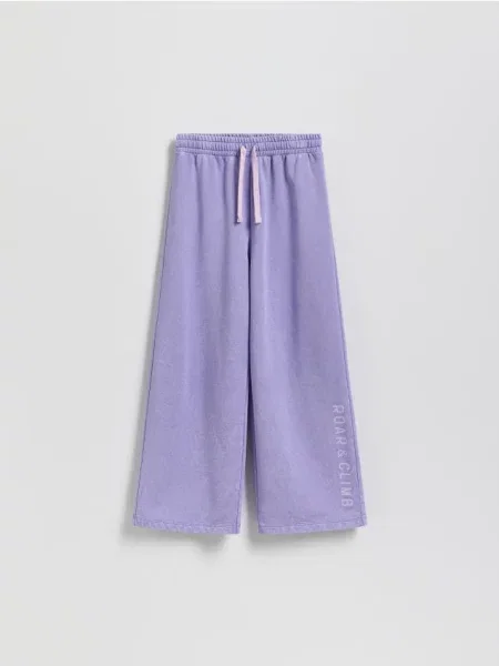 Reserved Спортивні штани з принтом фіолетовий
