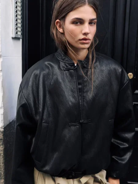 Pull&Bear Geacă de primăvară-toamnă negru