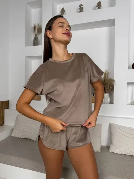 Велюровая пижама Uaclothes