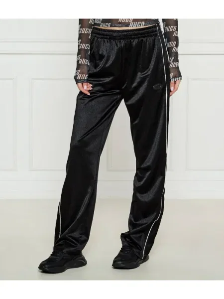 HUGO Jogger nadrág Neannet | flare fit fekete