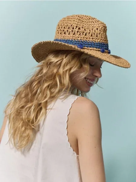 Reserved Pălărie împletită cu mărgele nude