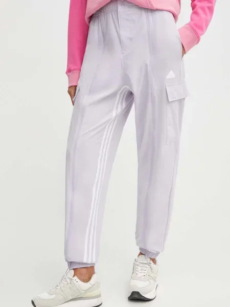 Donji dio trenirke adidas s aplikacijom ljubičasta