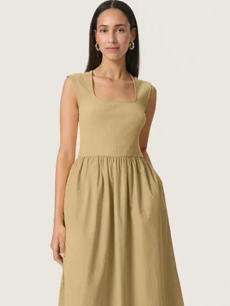 SOAKED IN LUXURY Rochie cappuccino maro