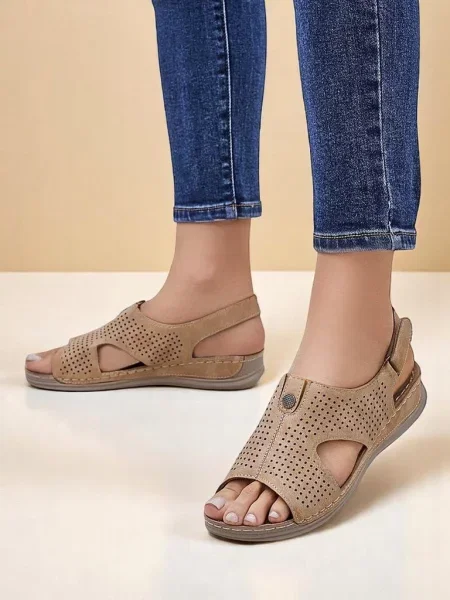 Ažurové sandali Resti siva