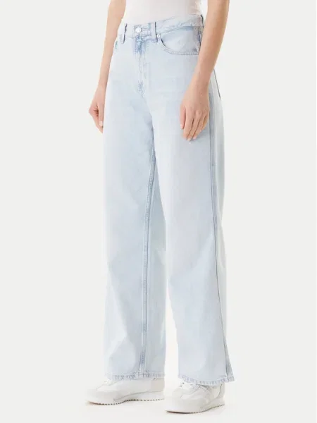 Tommy Jeans Džínsy CLAIRE svetlomodrá modrá