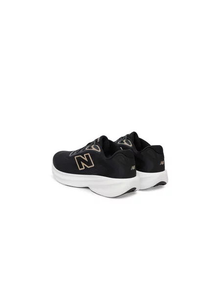 Bežecké topánky New Balance Fresh Foam v9 čierna