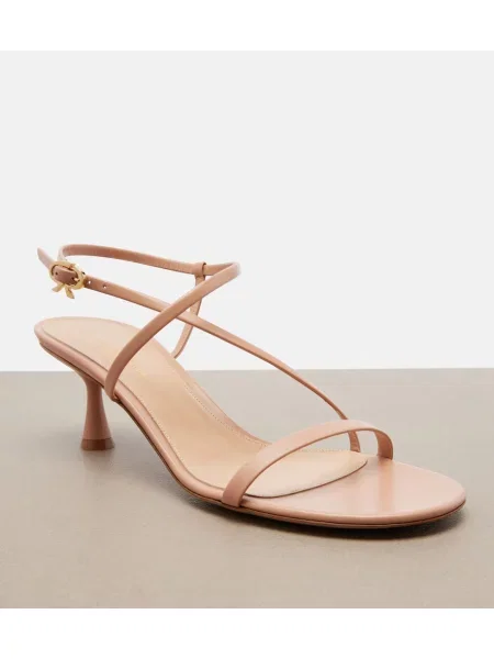 Sandale Gianvito Rossi din piele bej