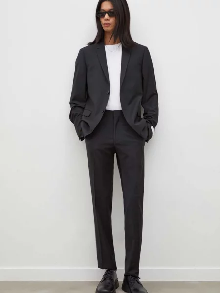 Панталон с вълна Tiger Of Sweden с кройка по тялото черно