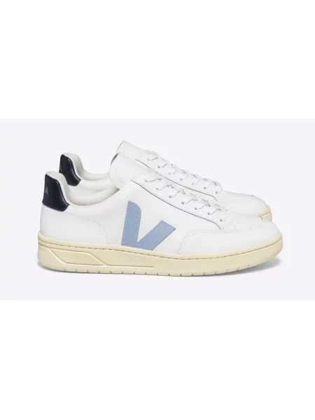 Veja Leather White Steel Nautico Kobiety Buty sportowe Veja Size: 3 biały