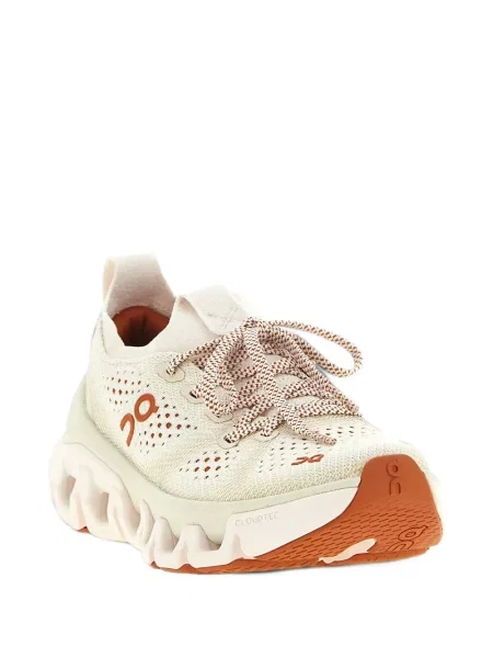 Sneakerși On
