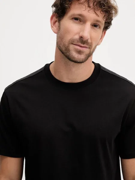 Tričko Armani Exchange černá