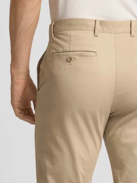 Spodnie o kroju relaxed fit z mieszanki bawełny Tommy Hilfiger beżowe