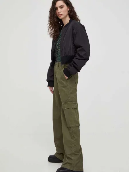 Панталон Levi's BAGGY CARGO със стандартна кройка със стандартна талия зелено