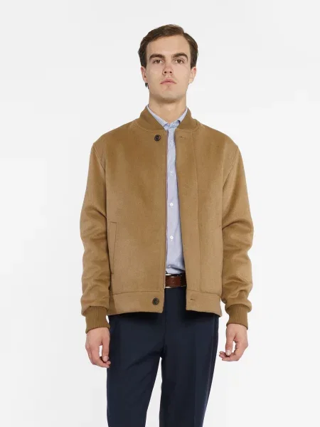 Бомбер Arber бежевый