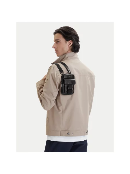 Guess Чантичка за телефон HMBOCA черен
