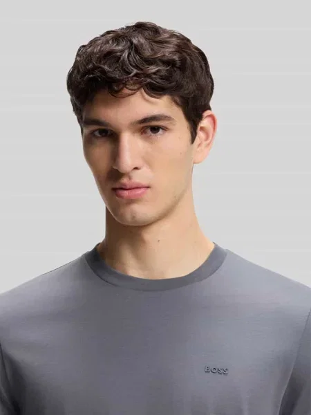 Krój regular fit t-shirt z detal z logo model Boss niebieska