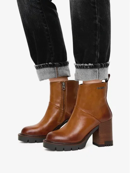 G-Star Raw Aulinukai ruda