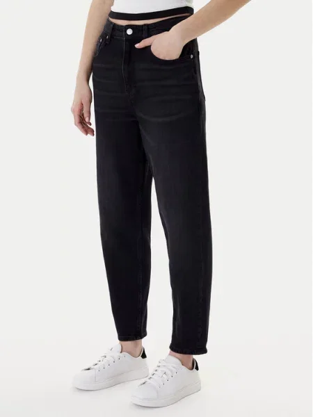 Tommy Jeans Jeansy Mom Fit czarny