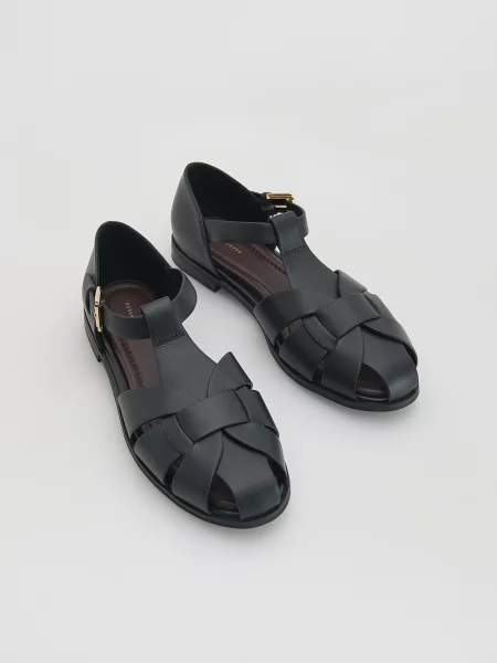 Кожаные босоножки Reserved черные