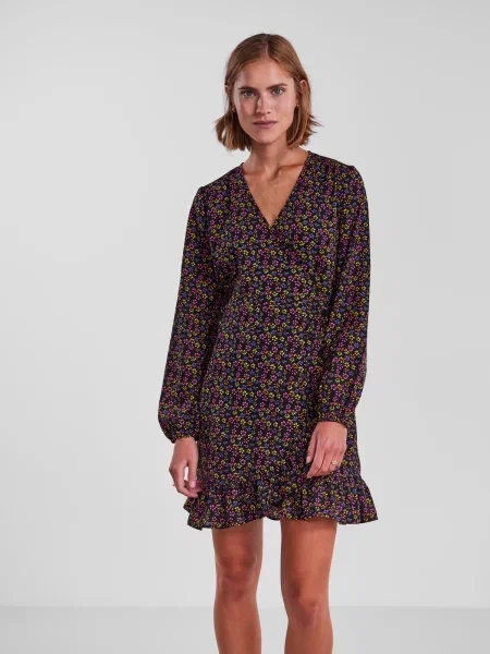 Suknele Pieces juoda
