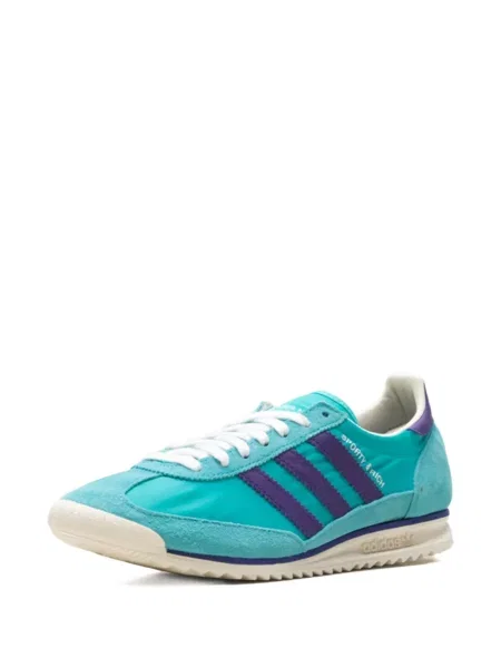 Ριγέ sneakers Adidas UltraBoost μπλε