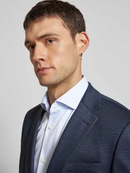 Koszula biznesowa o kroju slim fit z diagonalu Boss błękitna