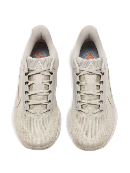 Ochelari de soare Nike de catifea cu autograf retro alb