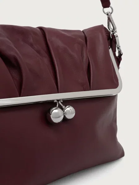 Кожаная сумка хобо Weekend Max Mara