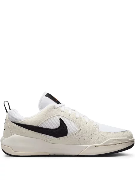 Sneakerși Jordan alb