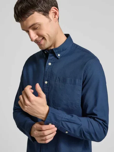 Koszula casualowa o kroju regular fit z mieszanki bawełny model ‘REGRICK’ Selected Homme granatowa