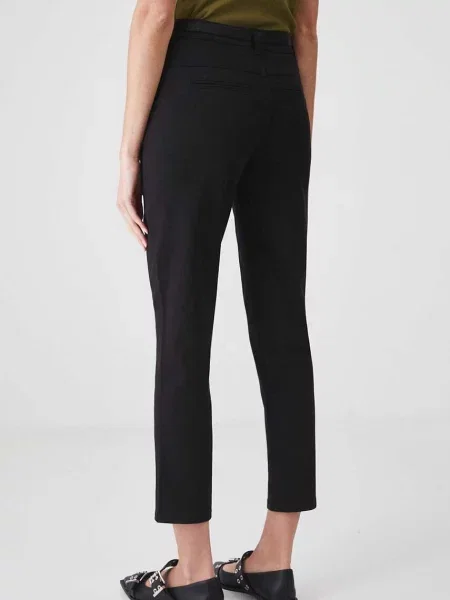 Kalhoty Medicine střih chinos medium waist černá