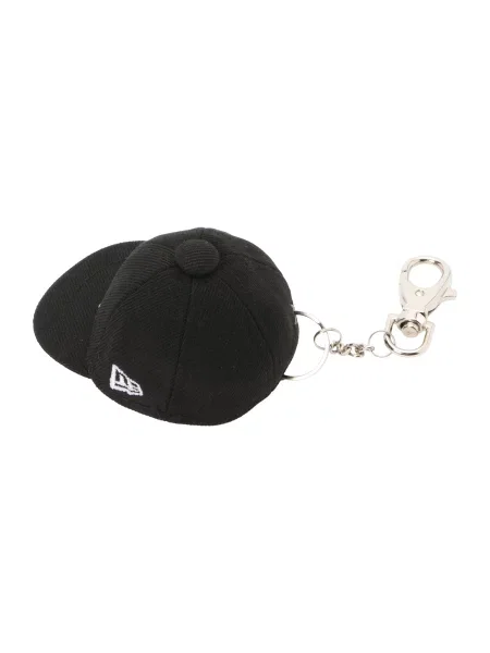NEW ERA Breloc MINI CAP negru alb
