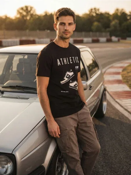 Sinsay koszulka z nadrukiem czarny