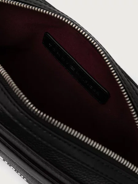 Tommy Hilfiger чанта през рамо мъжка от кожа черно