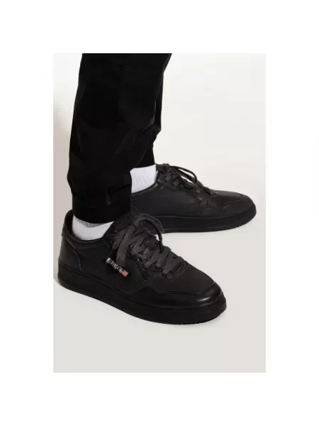 Sneakersy Autry czarne