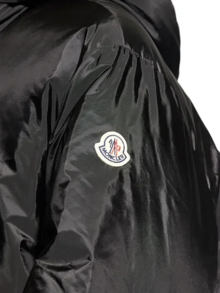 Geacă cu puf Moncler cu glugă negru