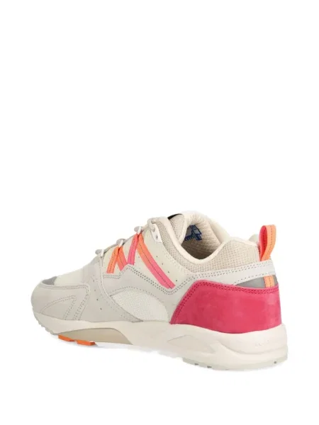 Sneakerși Karhu din piele de căprioară gri