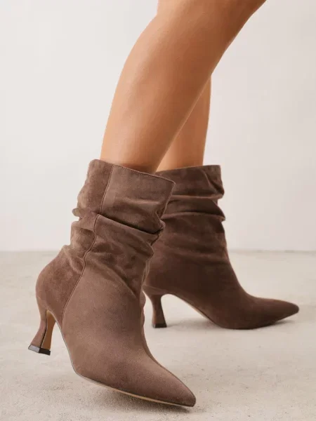 Botine pe stiletto tip slouchy Emmanuella închis bej