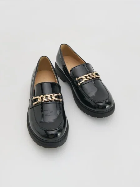 Reserved Loafersy z klamrą czarny